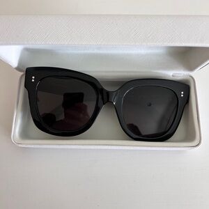 Chic Black Oversized Chimi Sunglasses